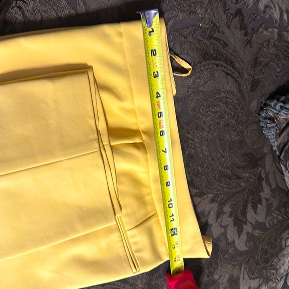 Antonio Melani Size 12 Yellow Pants - Picture 3 of 4